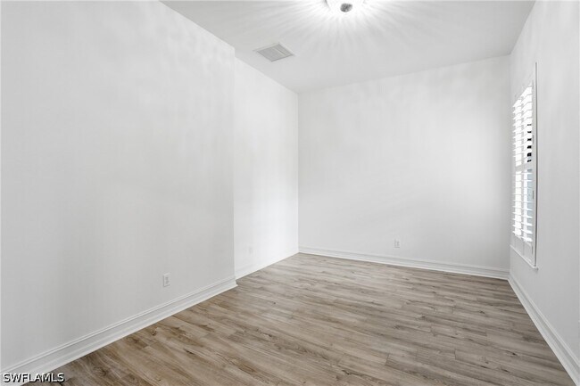 Building Photo - 1311 Jaybird Way