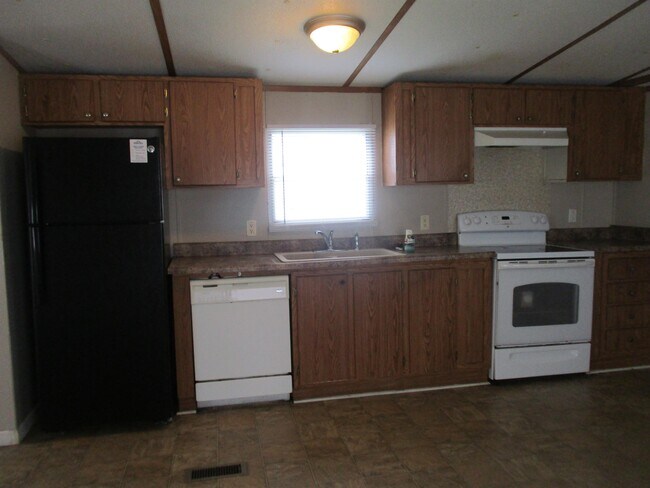 Building Photo - 403 Debbie St