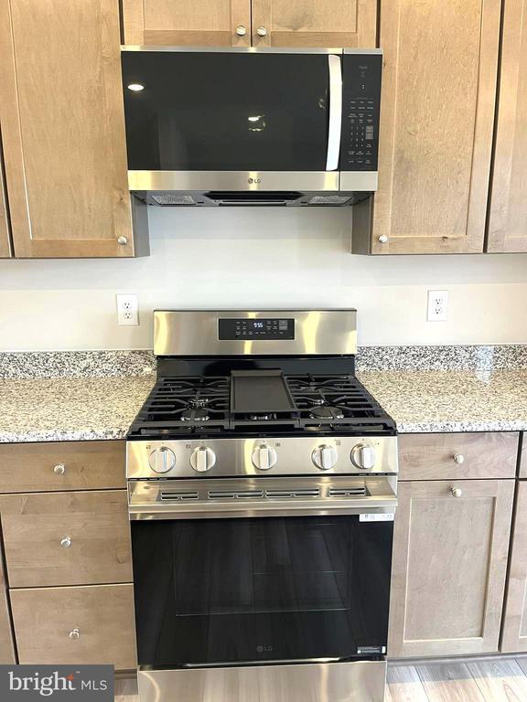 Building Photo - 7616 Johnnycake Rd