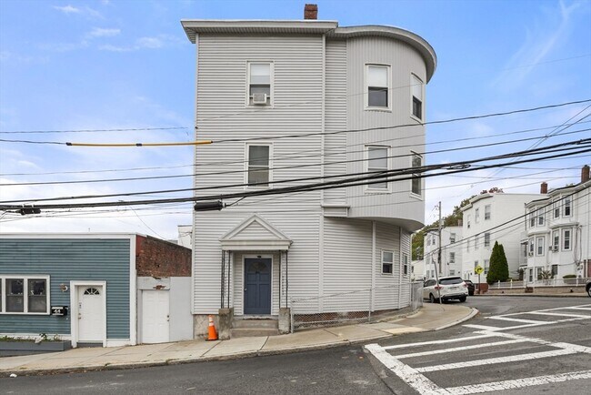 Building Photo - 46 Breed St