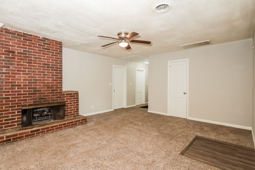 Building Photo - 3920 Howard Ave