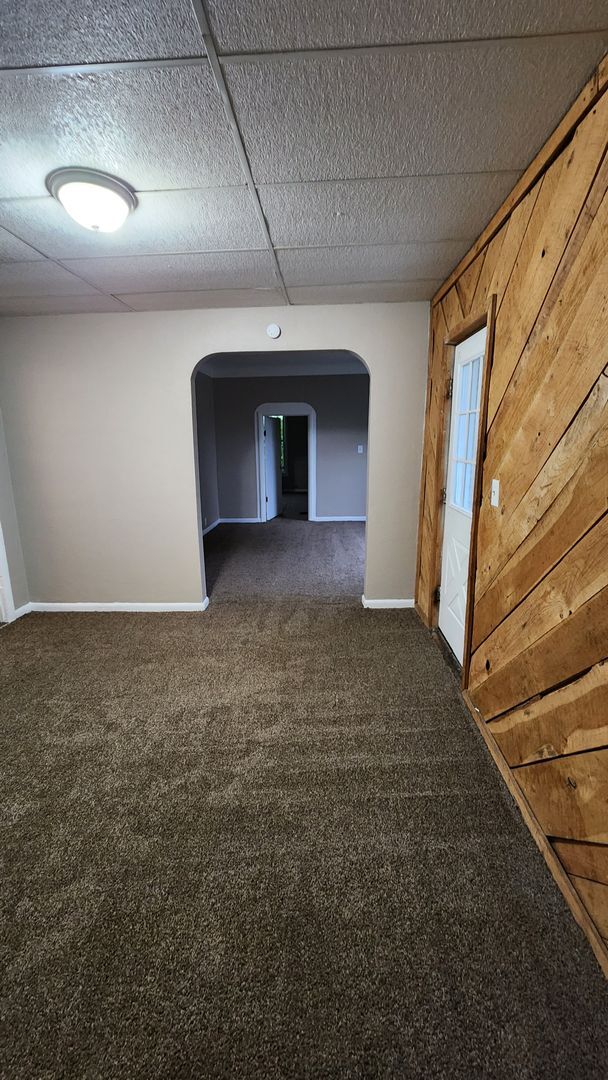 Building Photo - 828 W. Sylvania Ave Toledo Oh 43612