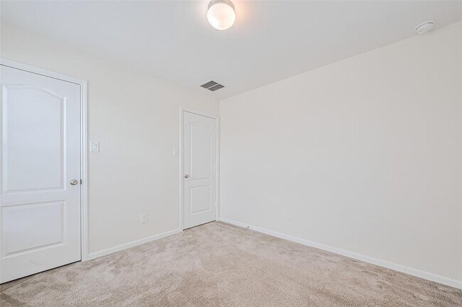 Building Photo - 25327 Cheshire Knoll St