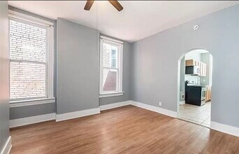 Building Photo - Updated Fox Park Apartment with Bonus Room & Fenced Yard