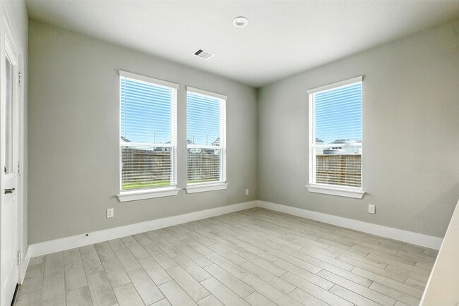 Building Photo - 4723 Whisperwood Dr