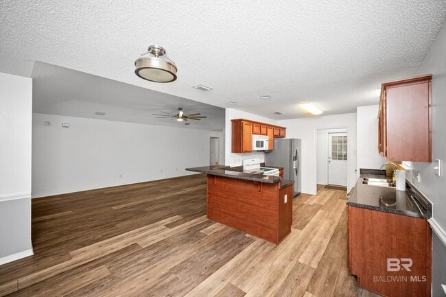Building Photo - 7684 Avery Ln