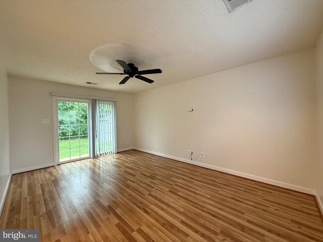 Building Photo - 309 Arlington Dr