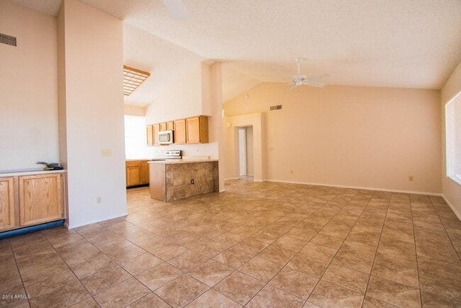 Building Photo - 14318 N 78th Dr