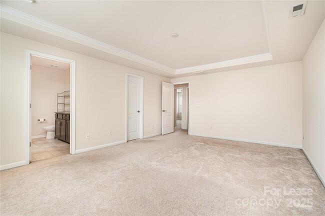 Building Photo - 493 Twelve Oaks Ln