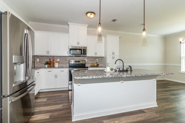 Building Photo - 4831 Fairmont Dr