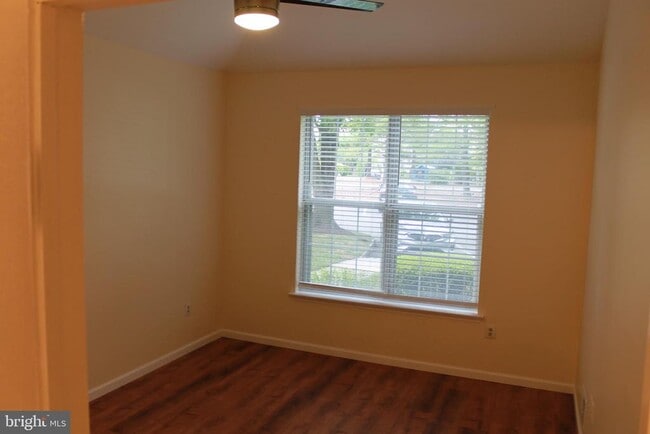 Building Photo - 5091 Beech Ct