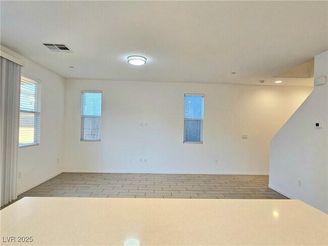 Building Photo - 6551 Dove Pt Pl