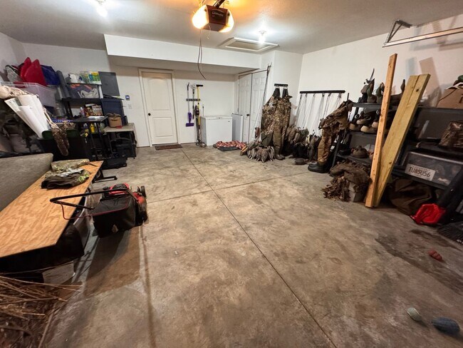 Building Photo - 514 Stonemont Dr