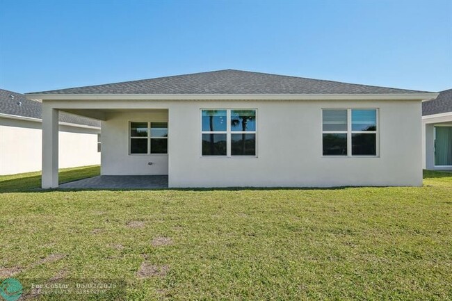 Building Photo - 9041 Dahlia Cir