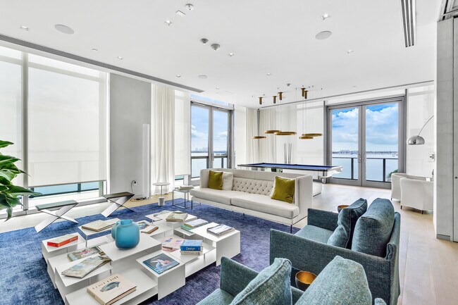 Building Photo - 3131 NE 7th Ave