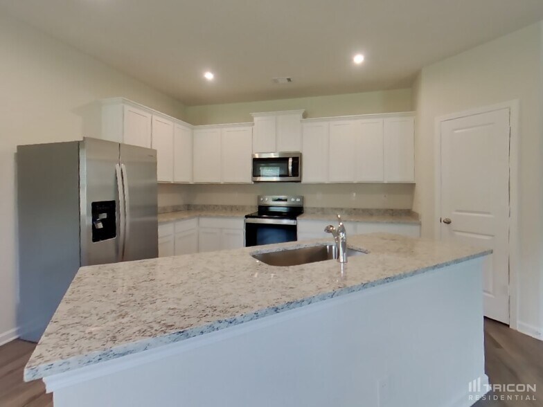 Building Photo - 1322 Deutz Dr