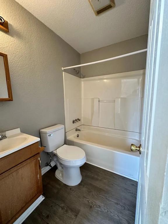 Building Photo - 2105 Taft St