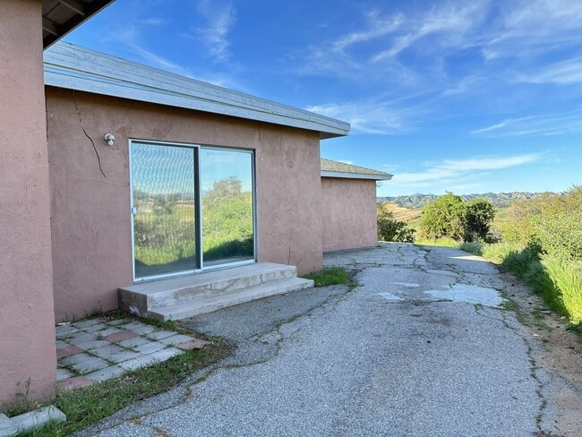 Building Photo - AVAILABLE NOW HOUSE ON THE HILL- CALIMESA- VIEWS 4+2