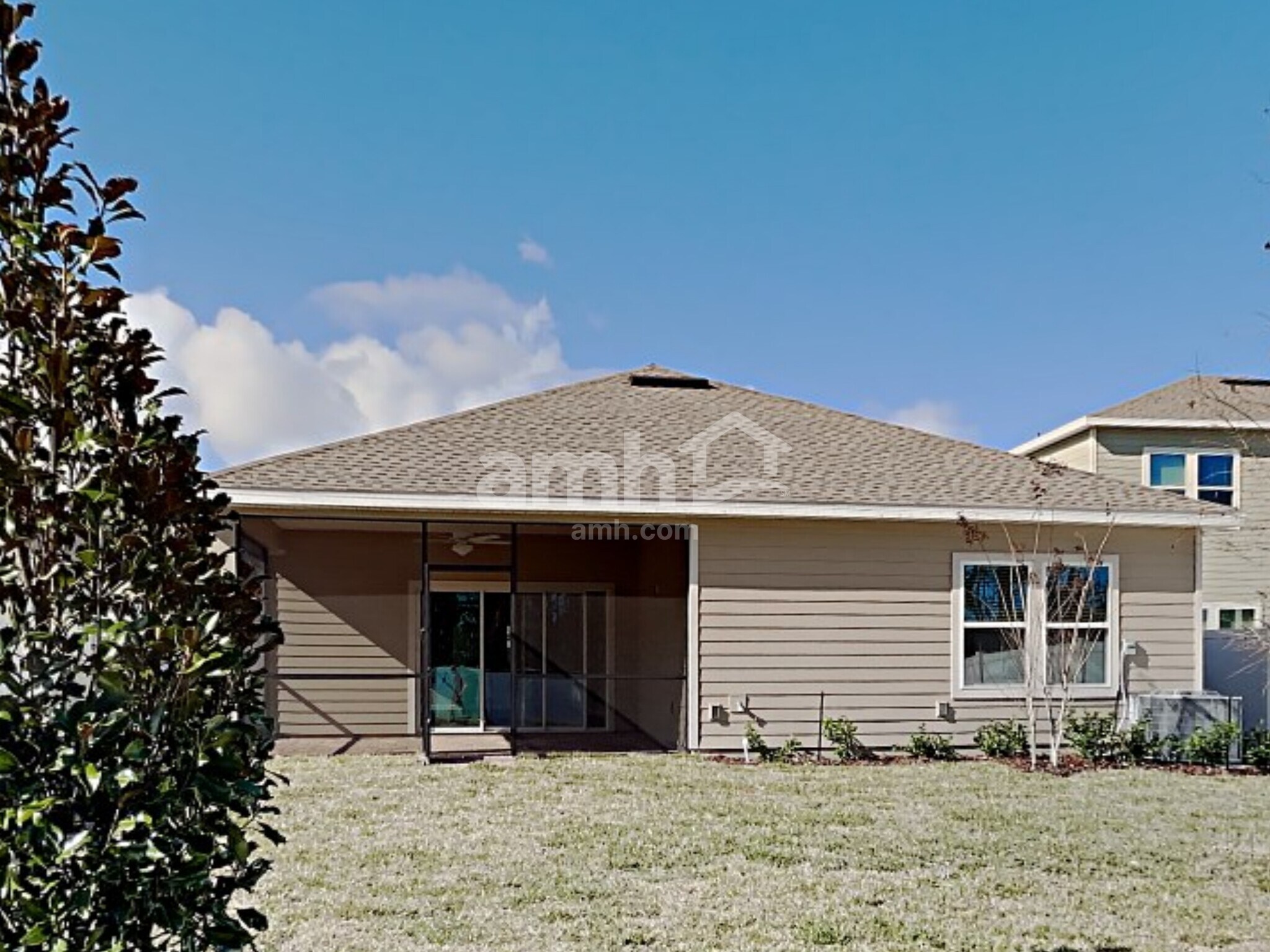 Building Photo - 233 Hemlock Pt