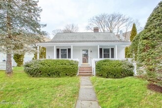 Building Photo - 3 Idlewild Manor