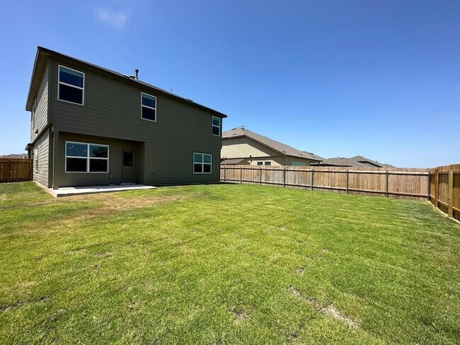 Building Photo - 425 Salt Springs Rd