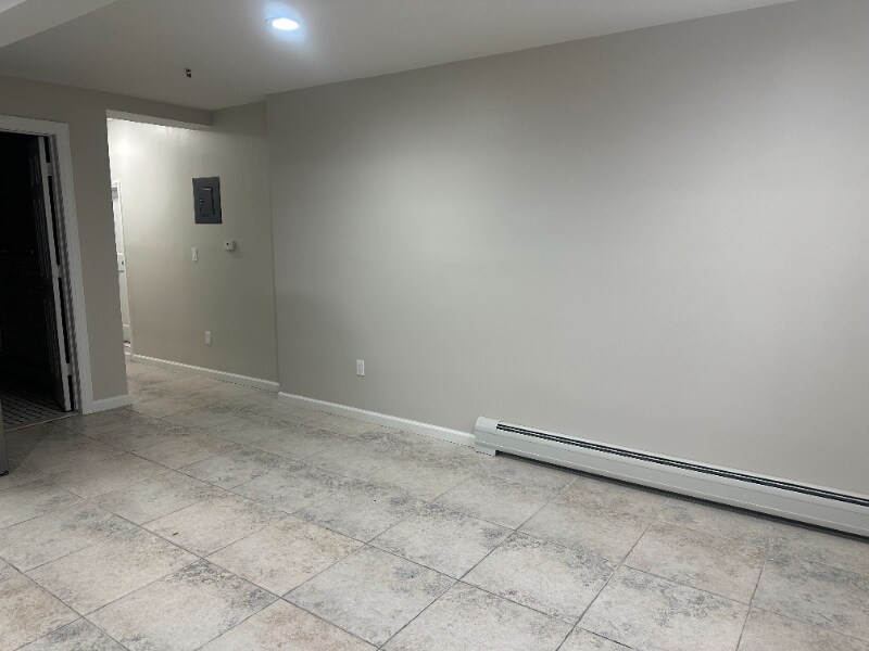 Building Photo - 67 Brinkerhoff St