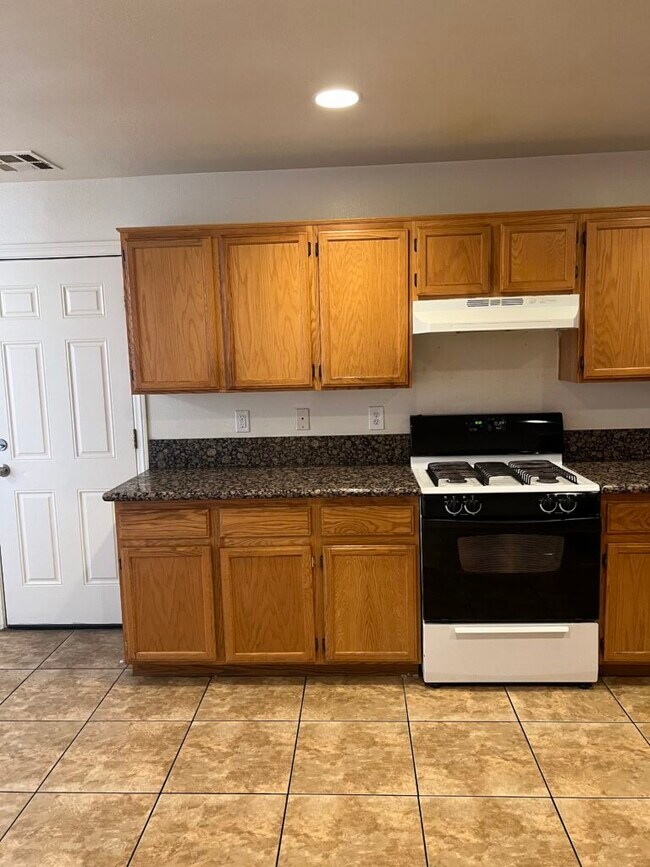 Primary Photo - 2275 Windmill Grove Ct