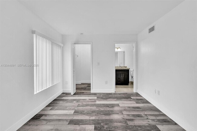 Building Photo - 2341 NW 33rd St