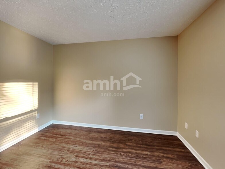 Building Photo - 5391 Ripplingbrook Way