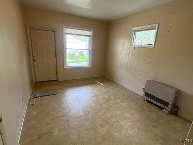 Building Photo - 321-25 N Midler Ave