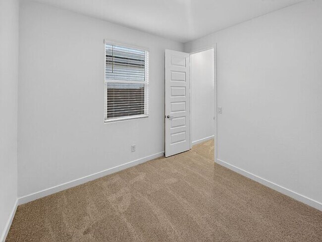 Building Photo - New Home at Wester Gardens! 4 Bedroom 3 Bathrooms!