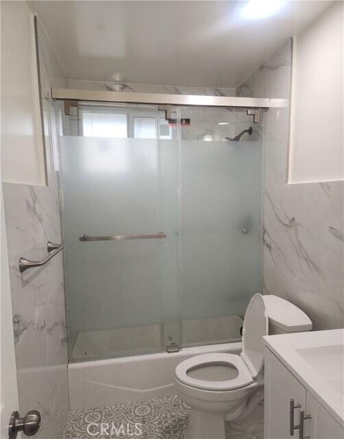 Building Photo - 914 Delaware St