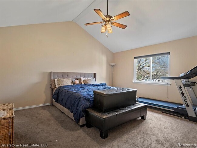 Building Photo - 3759 Alida Ave