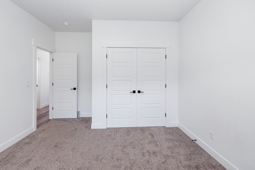 Building Photo - 277 S 1250 E