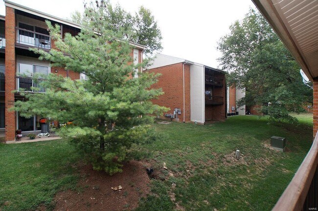 Building Photo - 1971 Hunting Lake Ct