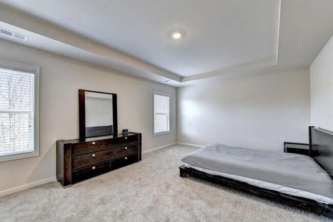 Building Photo - 162 Valimar Dr