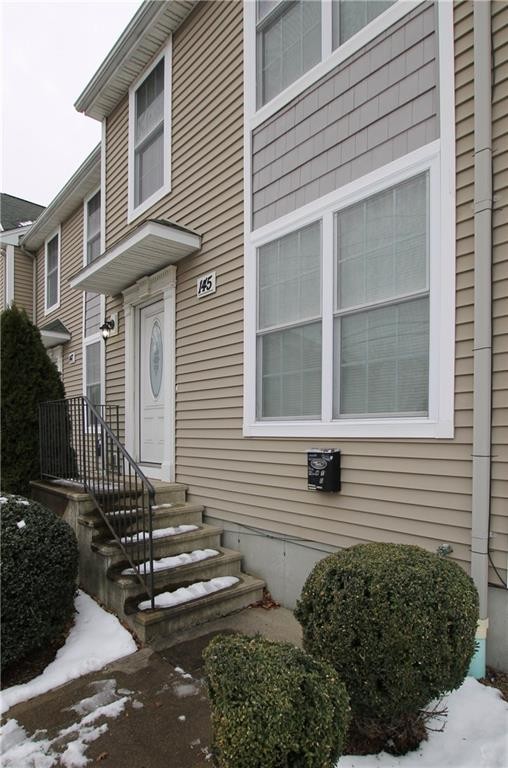 Building Photo - 145 S Bend St