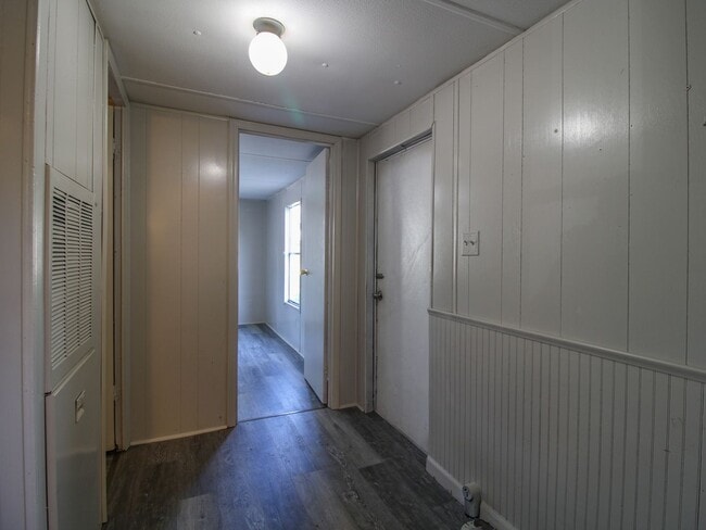Building Photo - New Rental at River Road Estates!