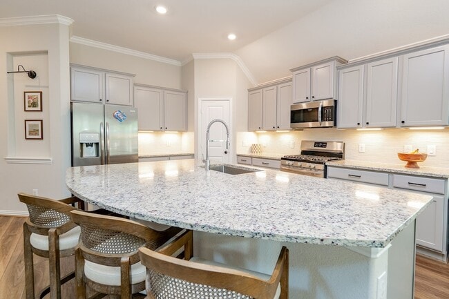 Building Photo - 15426 Hill Country Oaks Ln