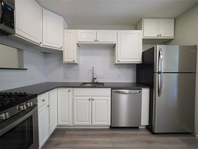 Building Photo - 4711 Bull Creek Rd