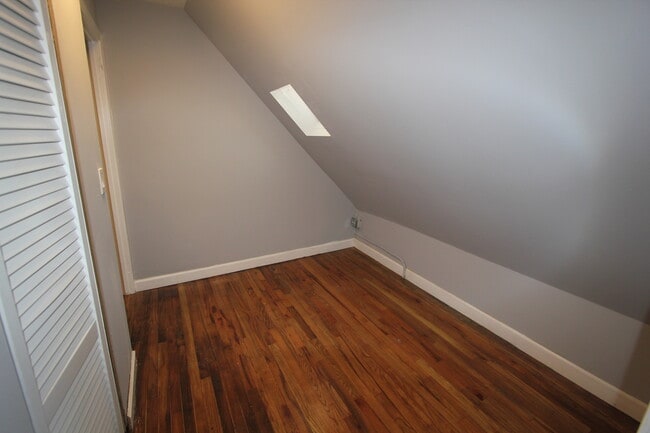 Building Photo - 2963 W Nelson St