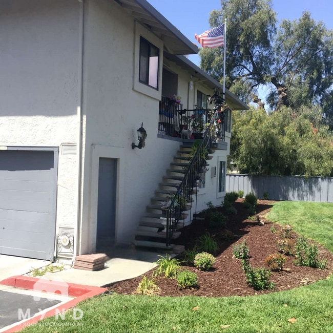 Building Photo - 97 Kenbrook Cir