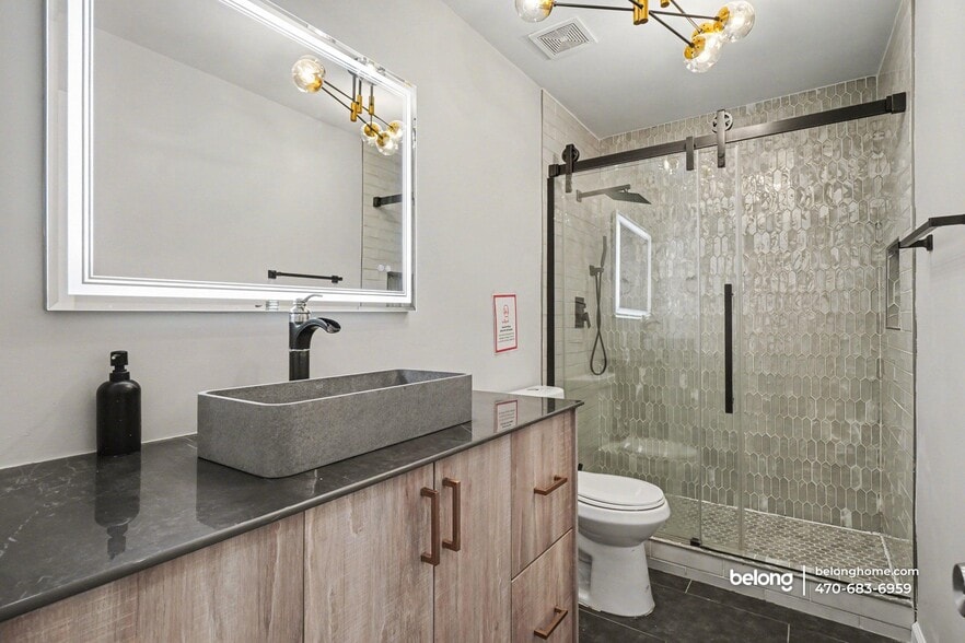 Building Photo - 1004 Natalie Ln SE