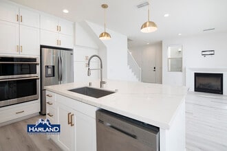 Building Photo - 3024 Estero Rd