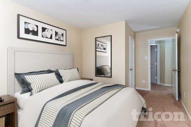 Building Photo - 432 Palomino Stand Dr