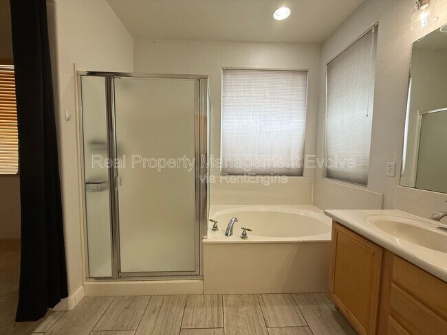 Building Photo - 8278 W Charter Oak Rd