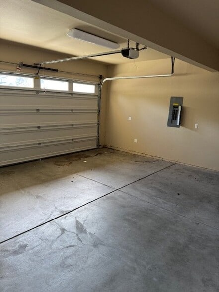 Building Photo - 15324 50th Pl W