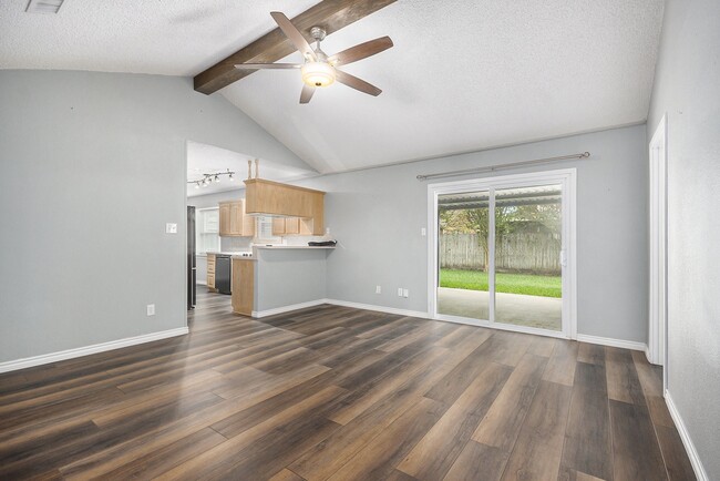 Building Photo - 2801 Westbury Ln