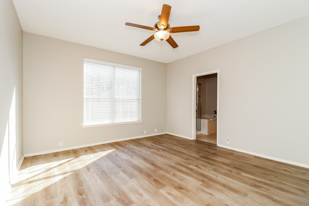 Building Photo - 8425 Vicksburg Ln