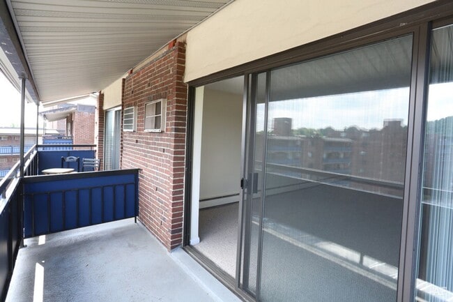 Building Photo - LARGE Studio - Watertown Square